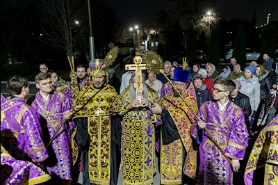 Всенощное бдение в храме в честь Сошествия Святого Духа г. Саратова
