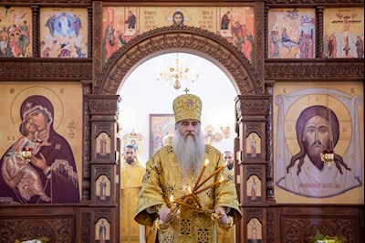 Божественная литургия в храме в честь Нерукотворного Образа Спасителя г .Саратова