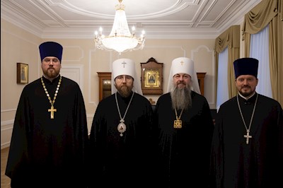 Совершена панихида по саратовским святителям
