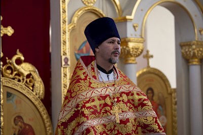 Митрополит Игнатий совершил Божественную литургию пасхальным чином в храме святого пророка Илии п. Сенной Вольского района