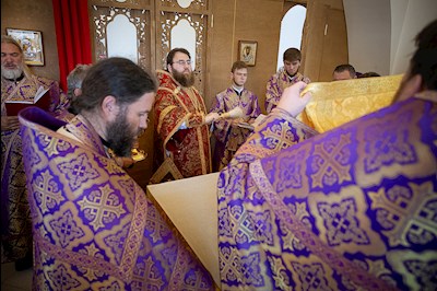 Митрополит Игнатий совершил великое освящение храма святых первоверховных апостолов Петра и Павла с. Куликовка Вольского района и Божественную литургию в новоосвященном храме