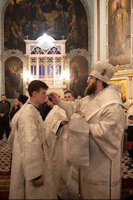 Митрополит Игнатий совершил всенощное бдение в Духосошественском соборе г. Саратова