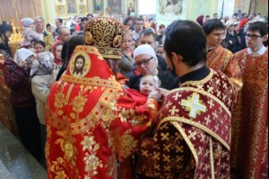 Божественная литургия в храме в честь Покрова Пресвятой Богородицы
