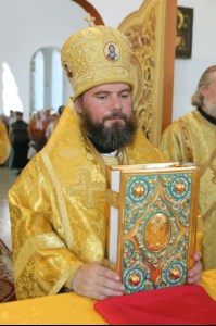 Божественная Литургия в храме святых первоверховных апостолов Петра и Павла г.Красноармейска