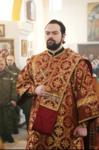 Божественная литургия в храме в честь Воздвижения Честнаго и Животворящего Креста Господня на территории Вольского военного института материального обеспечения