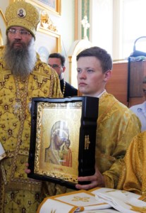 Божественная Литургия в храме во имя святой великомученицы Параскевы Пятницы села Малиновка Аркадакского района