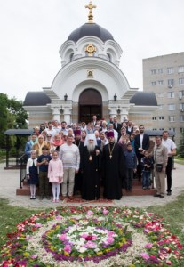Божественная литургия в храме во имя святителя Луки (Войно-Ясенецкого), исповедника, при 3-й городской клинической больнице г. Саратова