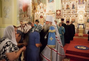 Всенощное бдение в храме в честь Покрова Пресвятой Богородицы г.Саратова