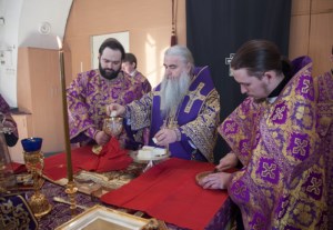 Божественная литургия в храме во имя святого благоверного князя Александра Невского города Ртищева Балашовской епархии