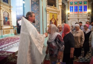 Божественная литургия в храме в честь Сошествия Святого Духа г. Саратова