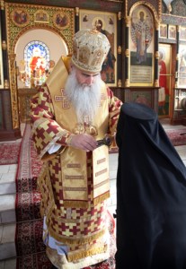 Божественная литургия на Архиерейском подворье — храме в честь иконы Божией Матери «Утоли моя печали» г.Саратова