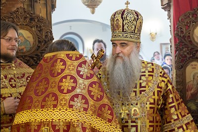 Божественная литургия в храме во имя святых бессребреников и чудотворцев Космы и Дамиана г. Саратова