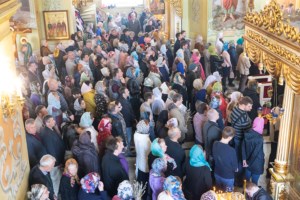 Божественная литургия в храме в честь Покрова Пресвятой Богородицы г. Саратова