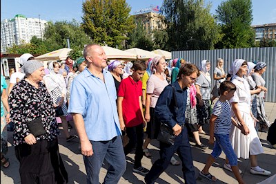 Божественная литургия в храме во имя святителя Митрофана, епископа Воронежского, г.Саратова