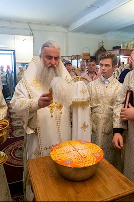 Божественная литургия в храме святителя Тихона Задонского г. Саратова