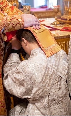 Митрополит Игнатий совершил Божественную литургию в Свято-Троицком кафедральном соборе г. Саратова