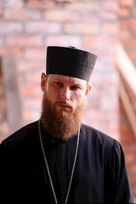 Митрополит Игнатий осмотрел строящиеся храмы Покровска