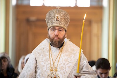 В Покровском соборе прошла торжественная встреча саратовских святителей