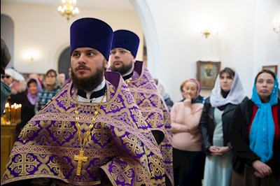 Митрополит Игнатий совершил Божественную литургию в храме преподобного Сергия Радонежского г. Саратова