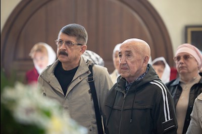 Митрополит Игнатий совершил Божественную литургию пасхальным чином в храме святого пророка Илии п. Сенной Вольского района