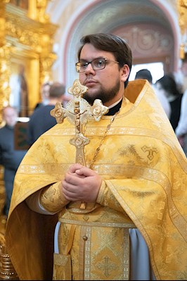 Митрополит Игнатий совершил Божественную литургию в Свято-Троицком кафедральном соборе Саратова