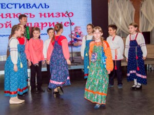 Православные гимназисты и воспитанники центра «Колосок» приняли участие в фестивале традиционной культуры
