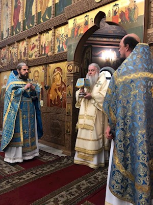 Божественная литургия в храме святителя Спиридона Тримифунтского г. Нея (Галичская епархия)
