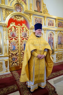 Митрополит Игнатий совершил Божественную литургию в Трехсвятительском храме г. Саратова