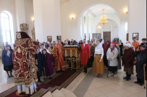 Божественная литургия в Свято-Троицком кафедральном соборе Вольска