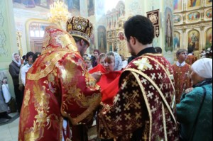 Божественная литургия в храме в честь Покрова Пресвятой Богородицы