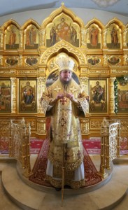 Епископ Пахомий совершил Божественную литургию в Свято-Троицком кафедральном соборе Саратова