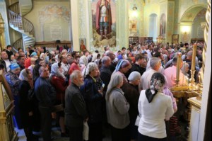 Встреча святых мощей святого равноапостольного князя Владимира и Всенощное бдение в храме в честь Покрова Пресвятой Богородицы г.Саратова