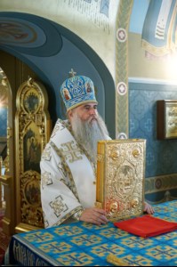 Крещальная литургия в Свято-Троицком кафедральном соборе г. Саратова