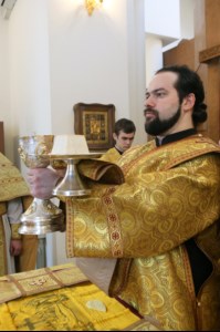 Божественная литургия в храме во имя святого равноапостольного великого князя Владимира г. Саратова