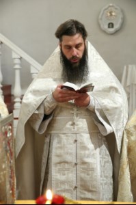 Божественная литургия в храме в честь Покрова Пресвятой Богородицы р.п. Новые Бурасы