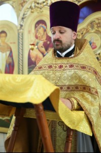 Божественная литургия в храме святых первоверховных апостолов Петра и Павла г. Красноармейска