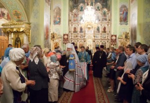 Всенощное бдение в храме в честь Покрова Пресвятой Богородицы г.Саратова