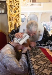Литургия Преждеосвященных Даров на Архиерейском подворье — храме во имя святого апостола и евангелиста Иоанна Богослова при Саратовской православной духовной семинарии
