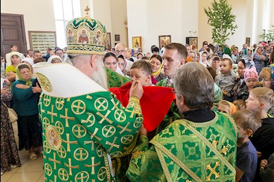 Божественная литургия в соединении с вечерней в Свято-Троицком кафедральном соборе г. Вольска