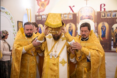 Митрополит Игнатий совершил Великое освящение храма святой блаженной Ксении Петербургской п. Красный Текстильщик и Божественную литургию в новоосвященном храме