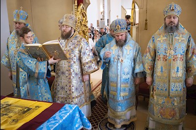 Митрополит Игнатий возглавил соборное архиерейское богослужение в Казанском храме г. Саратова
