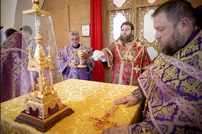 Митрополит Игнатий совершил великое освящение храма святых первоверховных апостолов Петра и Павла с. Куликовка Вольского района и Божественную литургию в новоосвященном храме