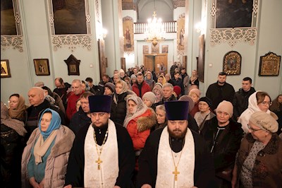 Митрополит Игнатий совершил всенощное бдение в Духосошественском соборе г. Саратова