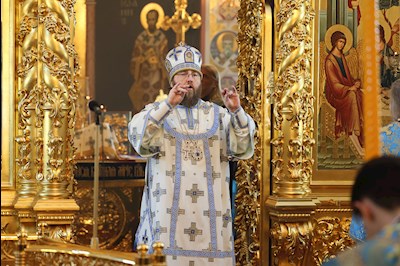 Митрополит Игнатий совершил Великую вечерню в соединении с Литургией святителя Иоанна Златоуста в Свято-Троицком кафедральном соборе г. Саратова
