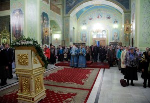 Всенощное бдение в храме в честь Покрова Пресвятой Богородицы г. Саратова