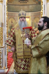 Божественная литургия в храме во имя Всех Святых, в земле Российской просиявших г. Саратова