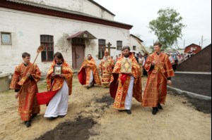 Божественная литургия в храме во имя святых первоверховных апостолов Петра и Павла г. Аткарска