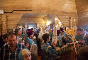 Божественная литургия в храме в честь Рождества Пресвятой Богородицы г.Саратова