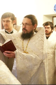 Божественная литургия на Архиерейском подворье — храме в честь иконы Божией Матери «Утоли моя печали» г. Саратова