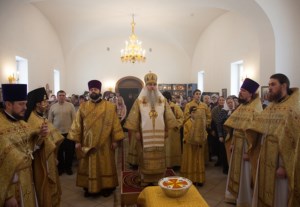 Божественная литургия в храме во имя святителя Николая Японского г. Саратова